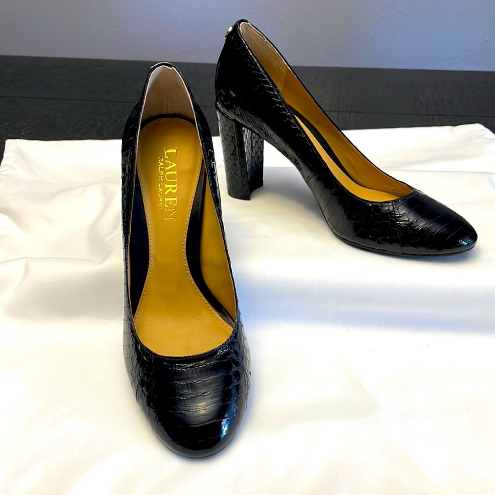 Ralph Lauren Women’s Tall Heel Reptile Print Shoe size 5B Black EUC